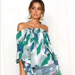 Boutique Brand Off the Shoulder Size M